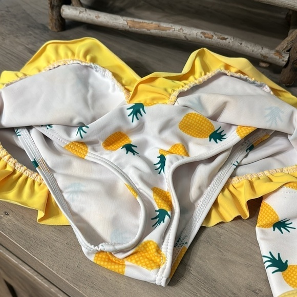 EUC! TODDLER GIRL'S SIZE 100 (3T) PINEAPPLE RUFFLE SKORT SWIMSUIT W/BIKINI TOP - Picture 9 of 9